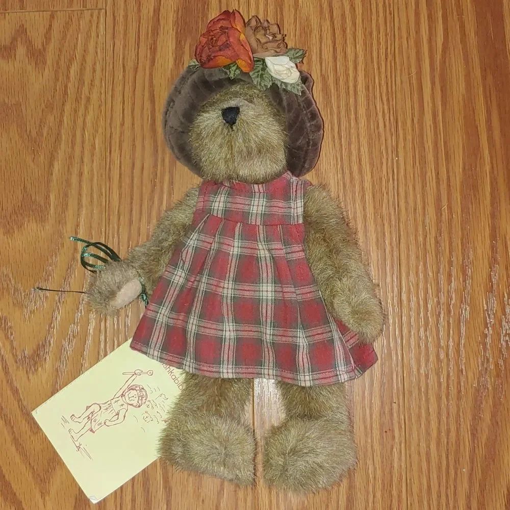 Boyds Bears Achive Collection Lizzie Wishkabibble 10" plush and book